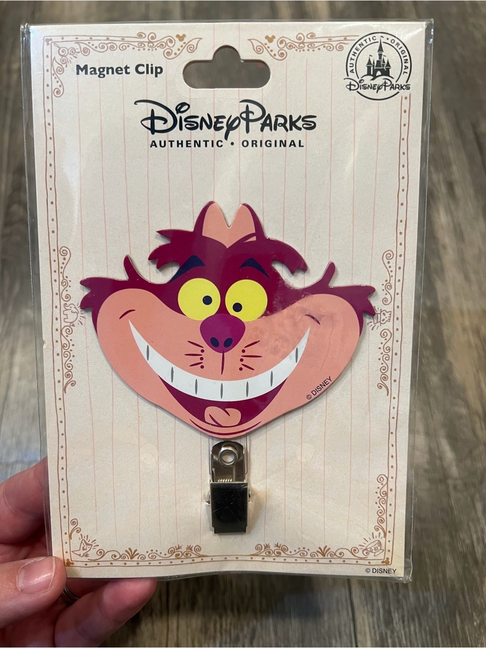 Disney Parks Cheshire Cat Magnet Clip NWT Disney Parks Merch Alice in Wonderland